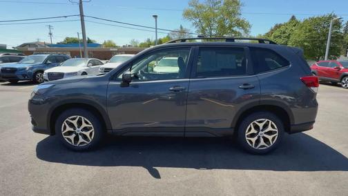 Magnetite Gray Metallic 2023 Subaru Forester Premium