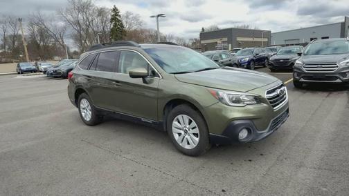 Wilderness Green Metallic 2018 Subaru Outback 2.5i Premium
