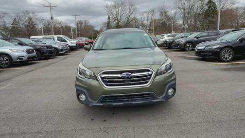 Wilderness Green Metallic 2018 Subaru Outback 2.5i Premium
