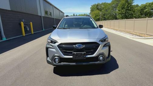 Ice Silver Metallic 2024 Subaru Outback Onyx Edition