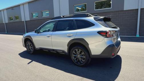 Ice Silver Metallic 2024 Subaru Outback Onyx Edition