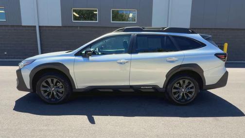 Ice Silver Metallic 2024 Subaru Outback Onyx Edition