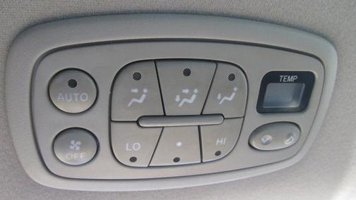2004 Toyota Sienna XLE