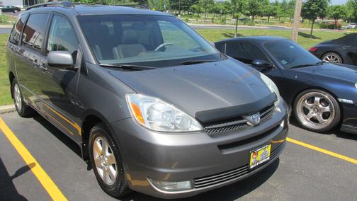 2004 Toyota Sienna XLE