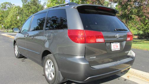 2004 Toyota Sienna XLE