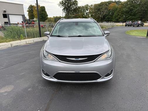 2018 Chrysler Pacifica Touring-L Plus