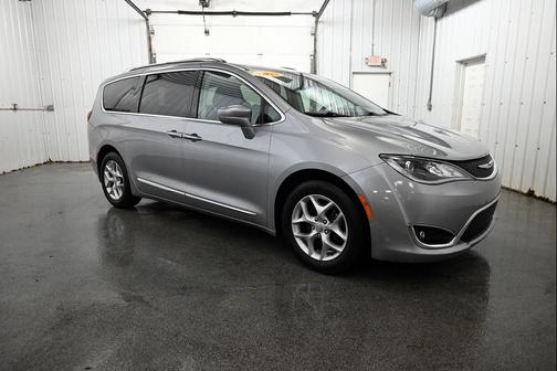 2018 Chrysler Pacifica Touring-L Plus