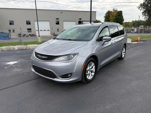 2018 Chrysler Pacifica Touring-L Plus