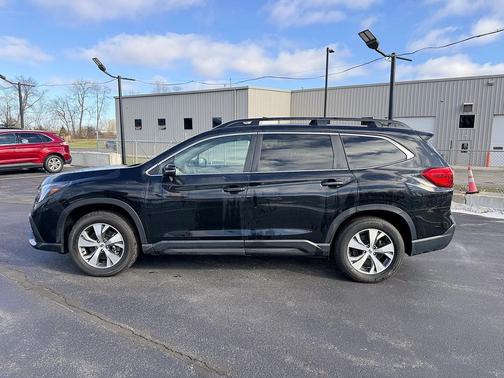 2023 Subaru Ascent Premium 8-Passenger