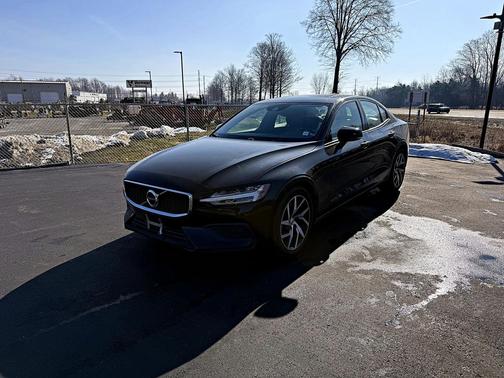 2020 Volvo S60 T6 Momentum