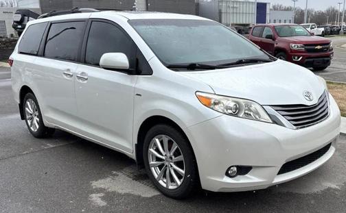 2016 Toyota Sienna XLE