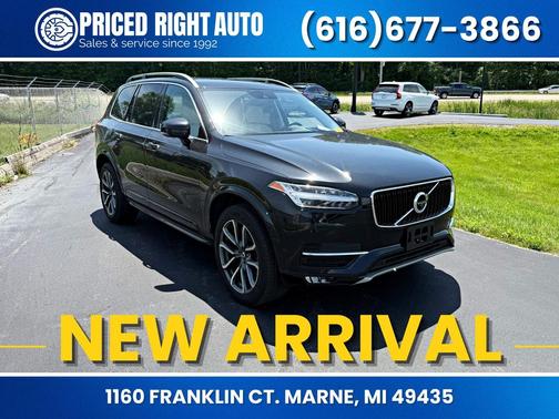 Onyx Black 2019 Volvo XC90 T6 Momentum