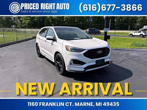 White Platinum Tri-Coat 2019 Ford Edge ST
