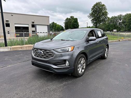 Carbonized Gray Metallic 2022 Ford Edge Titanium