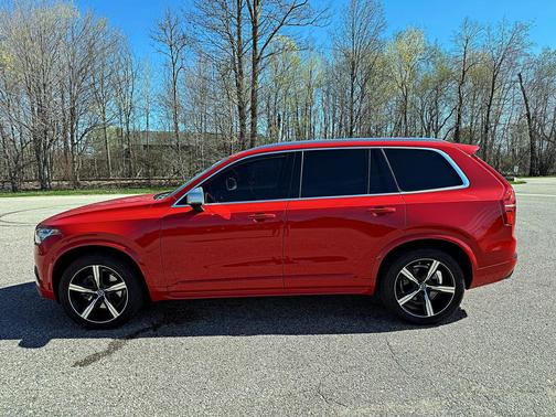 Passion Red 2019 Volvo XC90 T6 R-Design
