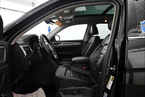 2018 Volkswagen Atlas 3.6L SEL Premium