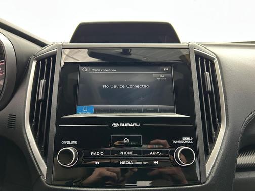 Crystal White Pearl 2017 Subaru Impreza 2.0i Premium