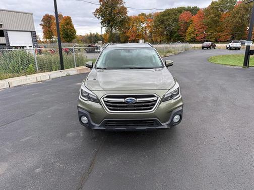 2019 Subaru Outback 2.5i Touring