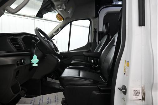 2022 Ford Transit-250 Base