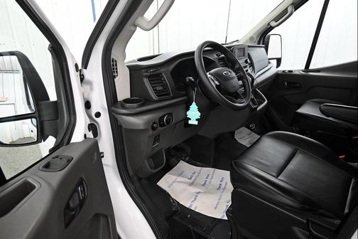 2022 Ford Transit-250 Base