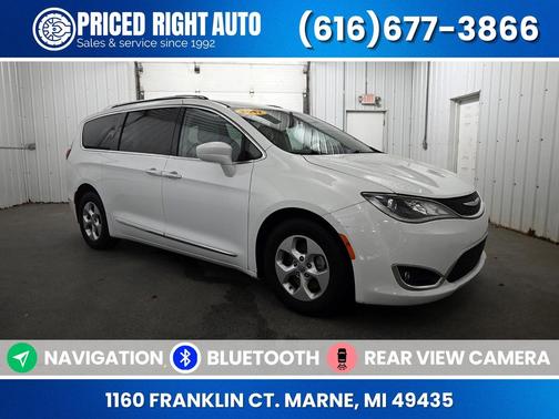 2017 Chrysler Pacifica Touring-L