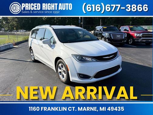 2017 Chrysler Pacifica Touring-L