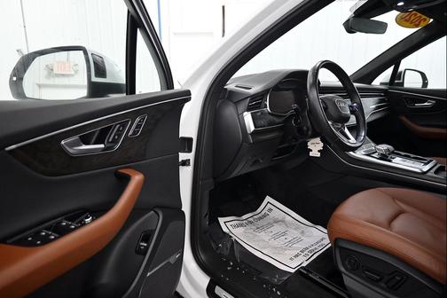2020 Audi Q7 55 Premium Plus