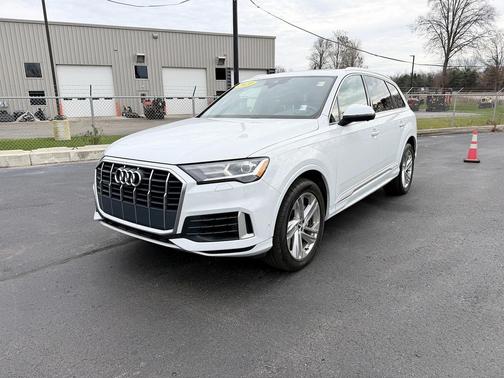 2020 Audi Q7 55 Premium Plus