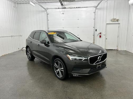Maple Brown 2018 Volvo XC60 T6 Momentum