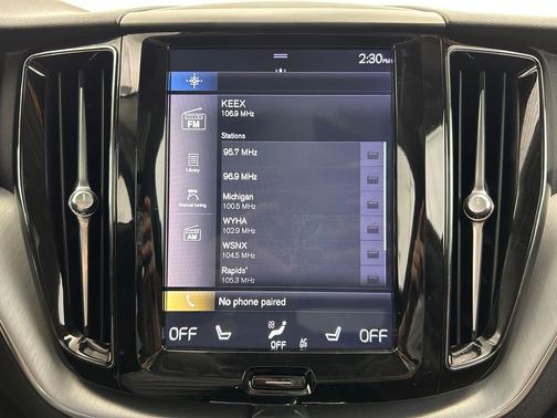 Maple Brown 2018 Volvo XC60 T6 Momentum