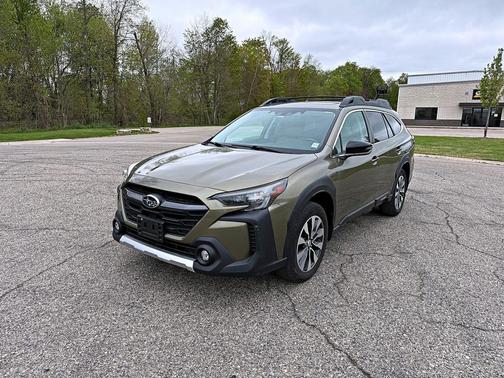 Autumn Green Metallic 2023 Subaru Outback Limited