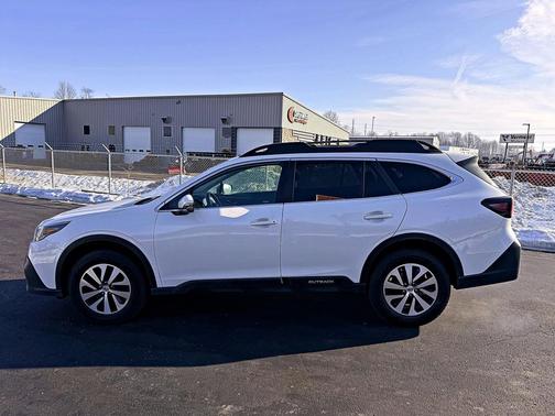 2022 Subaru Outback Premium