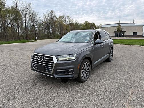 Graphite Gray 2018 Audi Q7 3.0T Prestige