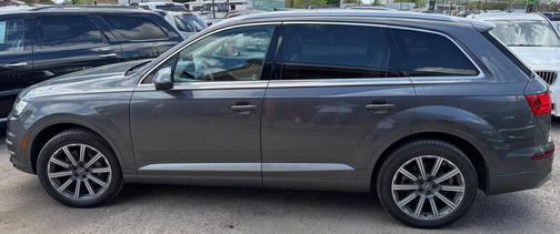 Graphite Gray 2018 Audi Q7 3.0T Prestige