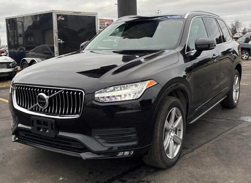 2020 Volvo XC90 T6 Momentum