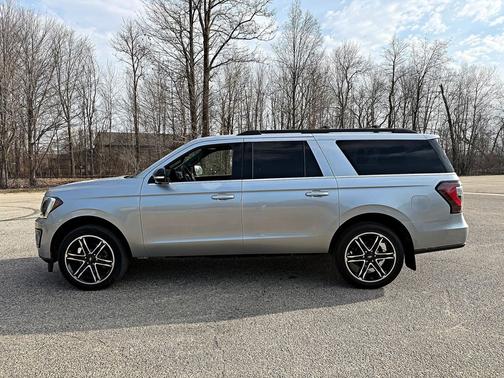 Iconic Silver Metallic 2021 Ford Expedition Max Limited