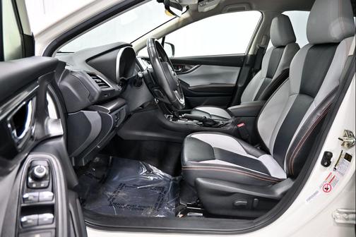 Crystal White Pearl 2019 Subaru Crosstrek 2.0i Limited