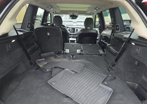 2022 Volvo XC90 T6 Inscription
