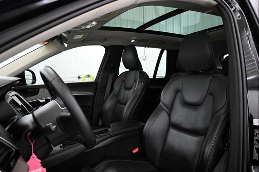 2022 Volvo XC90 T6 Inscription