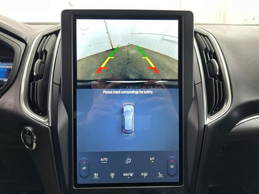 Iconic Silver Metallic 2022 Ford Edge Titanium