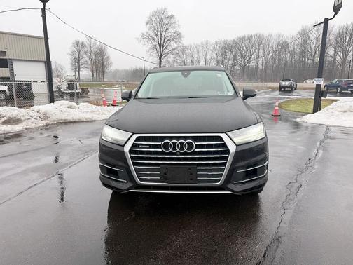 2019 Audi Q7 55 Premium Plus