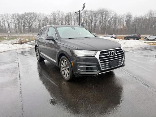 2019 Audi Q7 55 Premium Plus