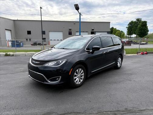 2018 Chrysler Pacifica Touring-L