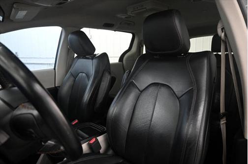 2018 Chrysler Pacifica Touring-L