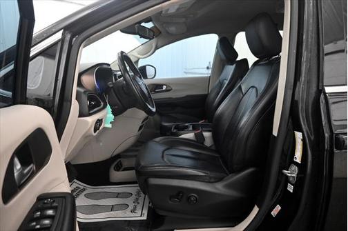 2018 Chrysler Pacifica Touring-L