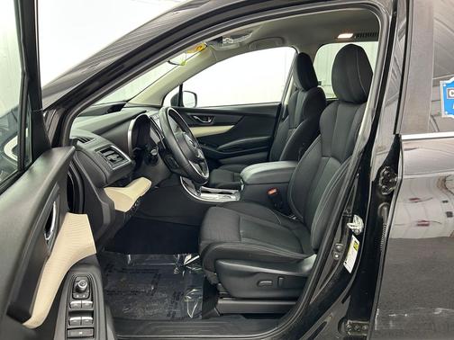 Crystal Black Silica 2021 Subaru Ascent Premium 8-Passenger