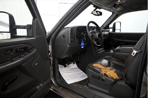2006 GMC Sierra 2500 SLT H/D Crew Cab