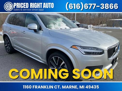 2022 Volvo XC90 T6 Momentum