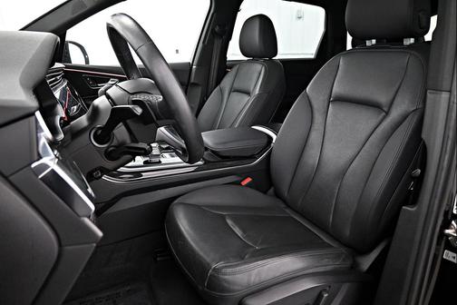 2022 Audi Q7 45 Premium Plus