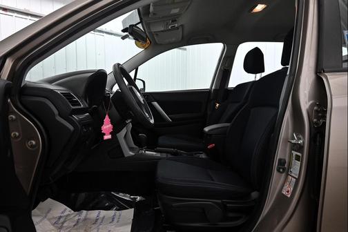 2016 Subaru Forester 2.5i